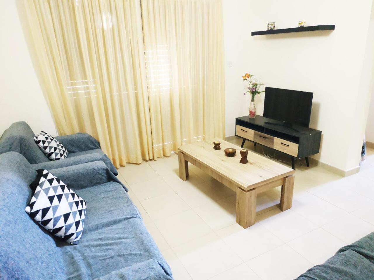 Kissos Apartment Paphos Ngoại thất bức ảnh