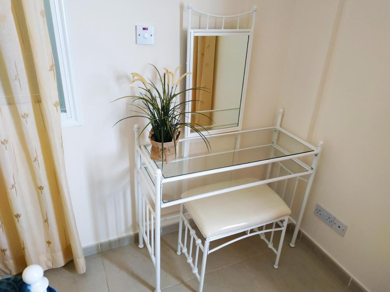 Kissos Apartment Paphos Ngoại thất bức ảnh