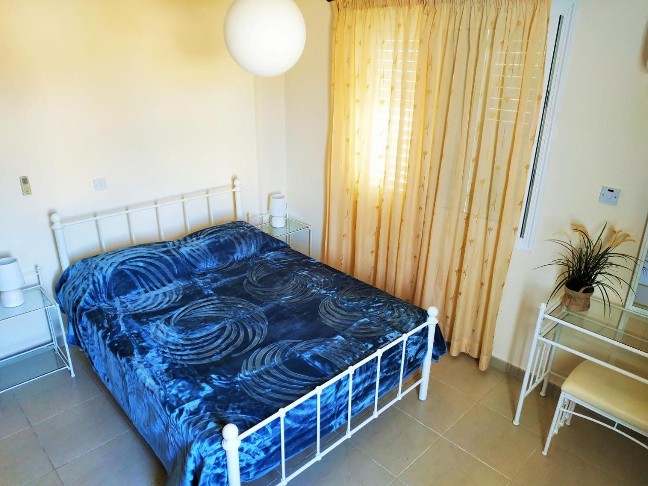 Kissos Apartment Paphos Ngoại thất bức ảnh