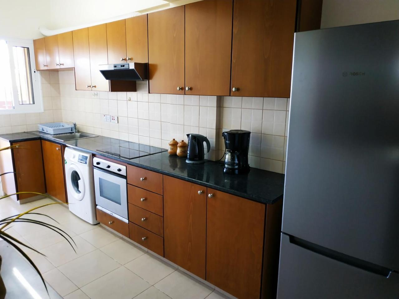 Kissos Apartment Paphos Ngoại thất bức ảnh