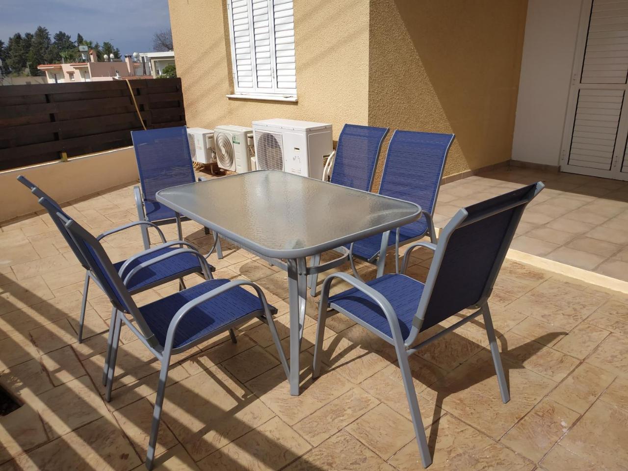 Kissos Apartment Paphos Ngoại thất bức ảnh
