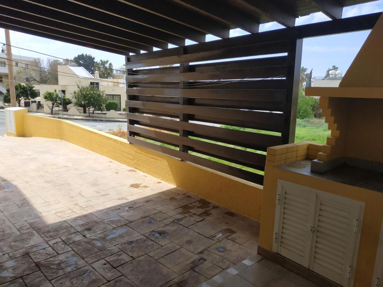 Kissos Apartment Paphos Ngoại thất bức ảnh